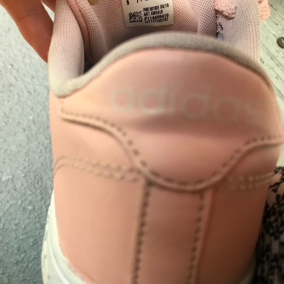 Women 100% Genuine Leather Adidas Light Pink Sneakers Size 9 - Picture 8 of 9
